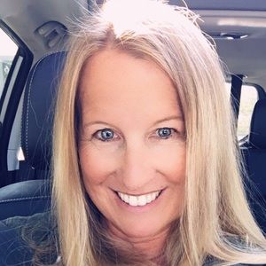 Meet your Posher, Sharon